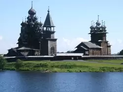 Преображенский собор, колокольня и Покровская церковь