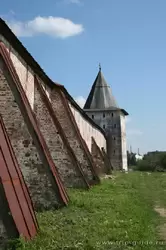 Стены Успенского монастыря