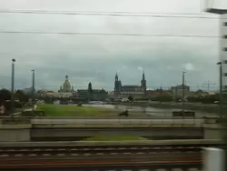 Центр города из окна поезда