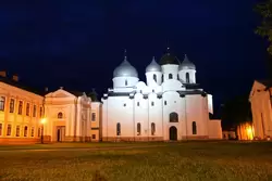 Софийский собор, ночная подсветка