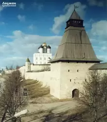 Псков, Власьевская башня кремля