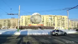 Монумент «Глобус» в Пензе