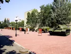 Выставка образцов Советской военной техники на площади Маршала Жукова в Пензе