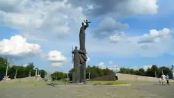 Монумент воинской и трудовой Славы в Пензе