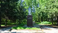 Пенза, памятник В.И. Ленину в сквере у проходной завода «Химмаш»