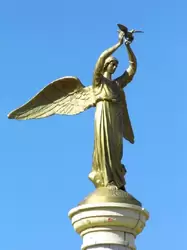 Пенза, стелла «Добрый ангел Мира»