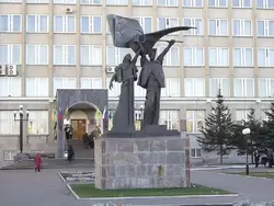 Пенза, монумент «Слава Советской Конституции» на улице Пушкина