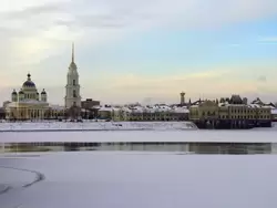 Рыбинск и Волга зимой