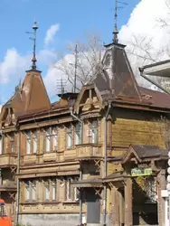 Деревянные здания в центре Самары