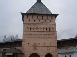 Надвратная башня Спасо-Евфимиевского монастыря в Суздале