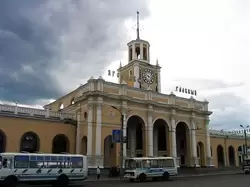 Достопримечательности Ярославля: железнодорожный вокзал