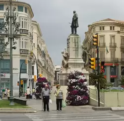 Площадь Дель Маркес де Лариос 