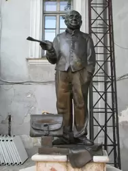 памятник Жванецкому (сад скульптур Литературного музея)