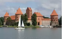 Достопримечательности Вильнюса: замок Тракай