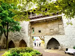 Крепостная стена в Таллине