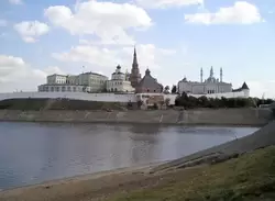 Казанский кремль, вид с Ленинской дамбы