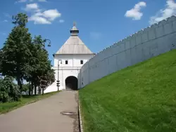 Вход через Тайницкую башню