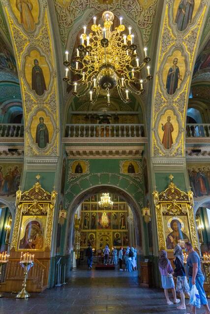 Интерьер Благовещенского собора в Казани