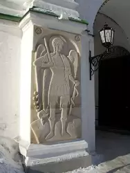 Раифский монастырь, барельеф на Святых вратах