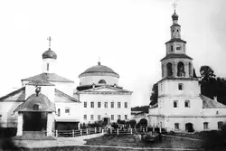 Раифский монастырь, старый Троицкий храм и старая деревянная колокольня. Демонтирована в 1899 году