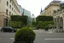 Здание компании AXA в Париже