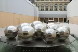 Фонтаны с металлическими шарами, Поль Бюри