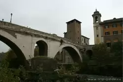 Мост Фабриция в Риме