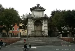 Фонтан на площади Trilussa (fountain on Piazza Trilussa)