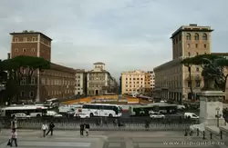 Площадь Венеции (piazza Venezia)