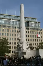 Национальный монумент (<span lang=nl>Nationaal monument</span>)