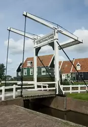 Мост королевы Вильгельмины в Маркене (Wilhelminabrug)