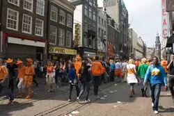 Оранжевая толпа
