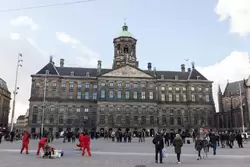 Королевский дворец в Амстердаме — фото