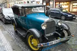 Трамваи и старинные авто в Праге, фото 16
