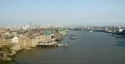 Вид на Темзу с верхней галереи Тауэрского моста