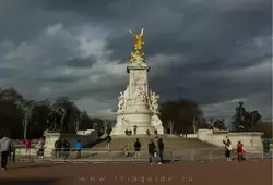 Мемориал Виктории в Лондоне