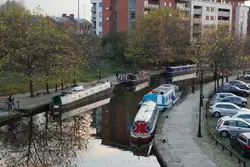 Жилые лодки на канале