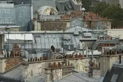 Керамические трубы на крышах Парижа