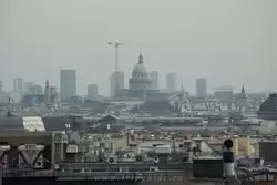 Купол Пантеона в Париже — вид с Галереи Лафайет