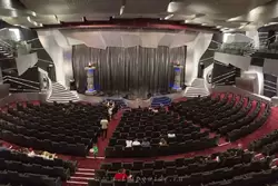 Platinum theatre / Театр Платина — оцените размеры