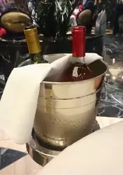 Вино в ведерко со льдом / Golden Lobster 3-й день