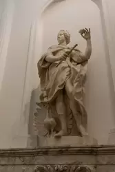 Лестница — скульптура Юноны