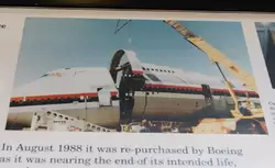 Секция самолёта Боинг 747 была вырезана в 1992 году, бортовой номер JA8118, был поставлен Japan Airlines 21 декабря 1973