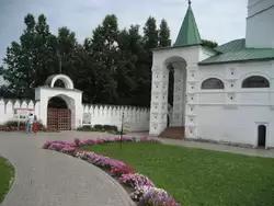Территория Суздальского кремля