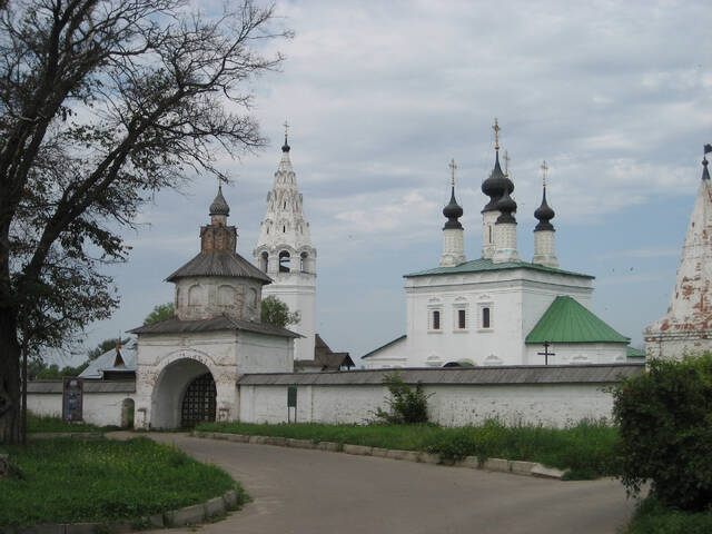 Александровский мужской монастырь в Суздале