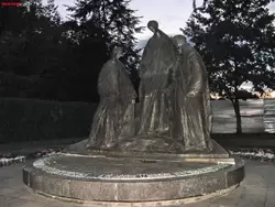 Скульптура «Троица» в Ярославле