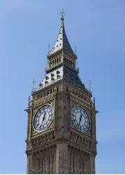 Часы Вестминстера имеют диаметр 7 метров, стрелки 2,7 и 4,2 метра