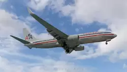 Самолет Boeing 737-823 авиакомпании American Airlines в старинной раскраске