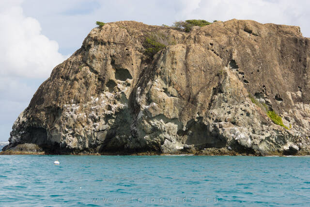 Creole Rock — одно из самых популярных мест для сноркелинга на Сен-Мартене