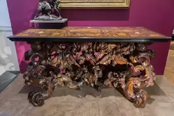Стол с маркетри, около 1686, Венеция, столешница выполнена Лусио де Луччи, основание вероятно Андреа Брустолон